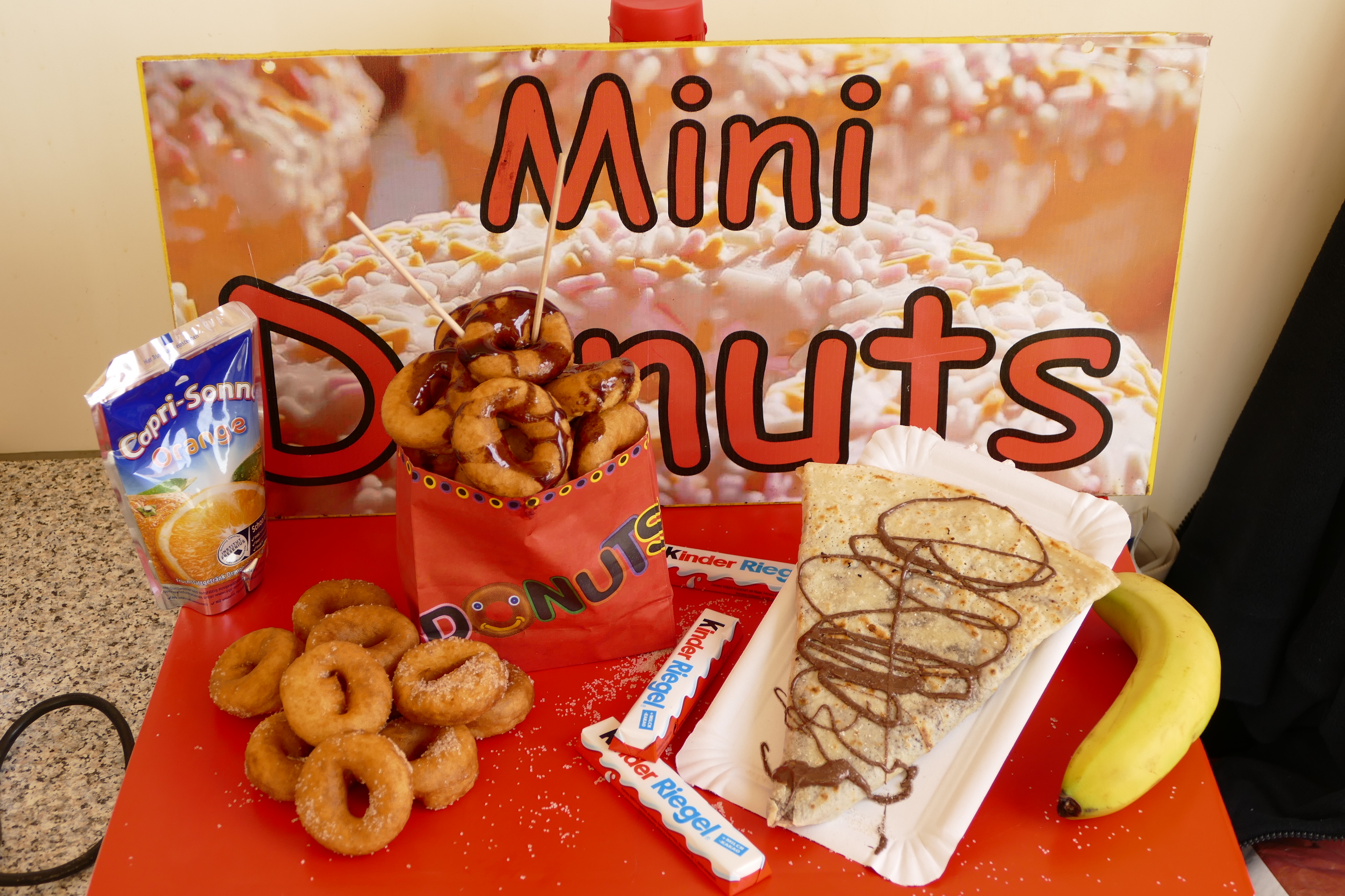 Donuts & Crepes Mini Donuts & Crêpes